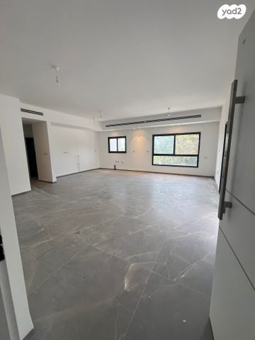 גג/ פנטהאוז, שדרות קיי 12, עין שרה, נהריה