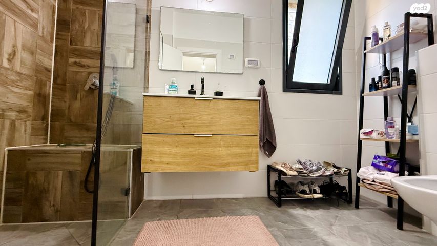 דירת גן, נווה יהודה, רחובות