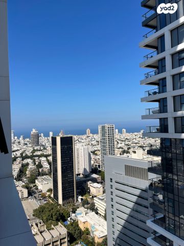 דירה, ליאונרדו דה וינצ'י 12, גני שרונה, קרית הממשלה, תל אביב יפו