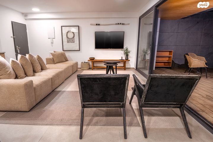 גג/ פנטהאוז, עין דור 11, שער פלמר, תחנת רכבת השמונה, חיפה