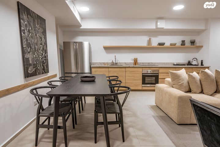 גג/ פנטהאוז, עין דור 11, שער פלמר, תחנת רכבת השמונה, חיפה