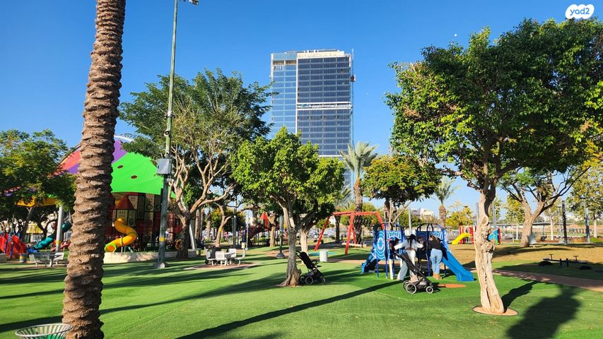 חנויות/ שטח מסחרי, בזל 10, פארקטק פתח תקווה / אזור תעשייה קרית אריה, פתח תקווה