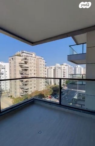 דירה, משה רינת 4, קרית רבין, חולון