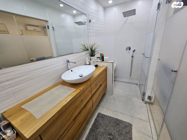 גג/ פנטהאוז, שבזי, קרית ים  א', קרית ים