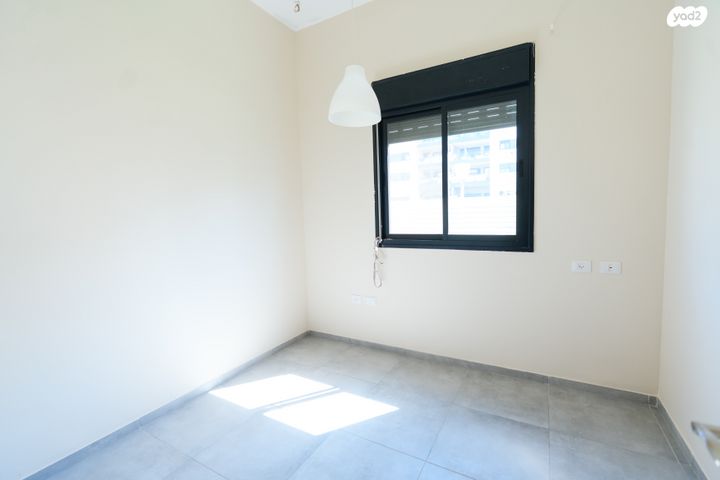 דירת גן, אור ים, אור עקיבא