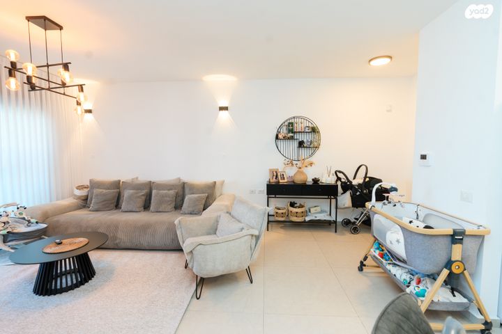 דירה, נווה אור, אור עקיבא