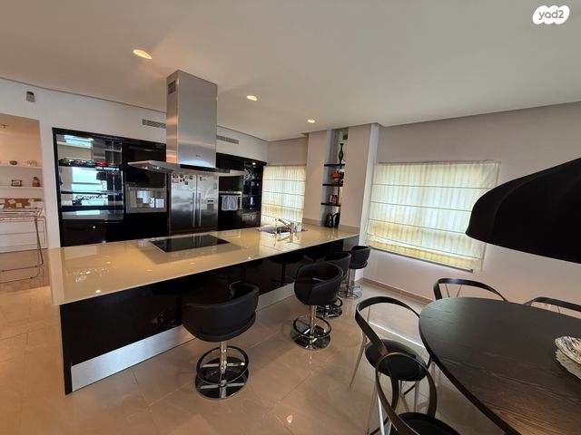 דירה, שדרות ניצה, צפון מערב מרכז העיר, נתניה