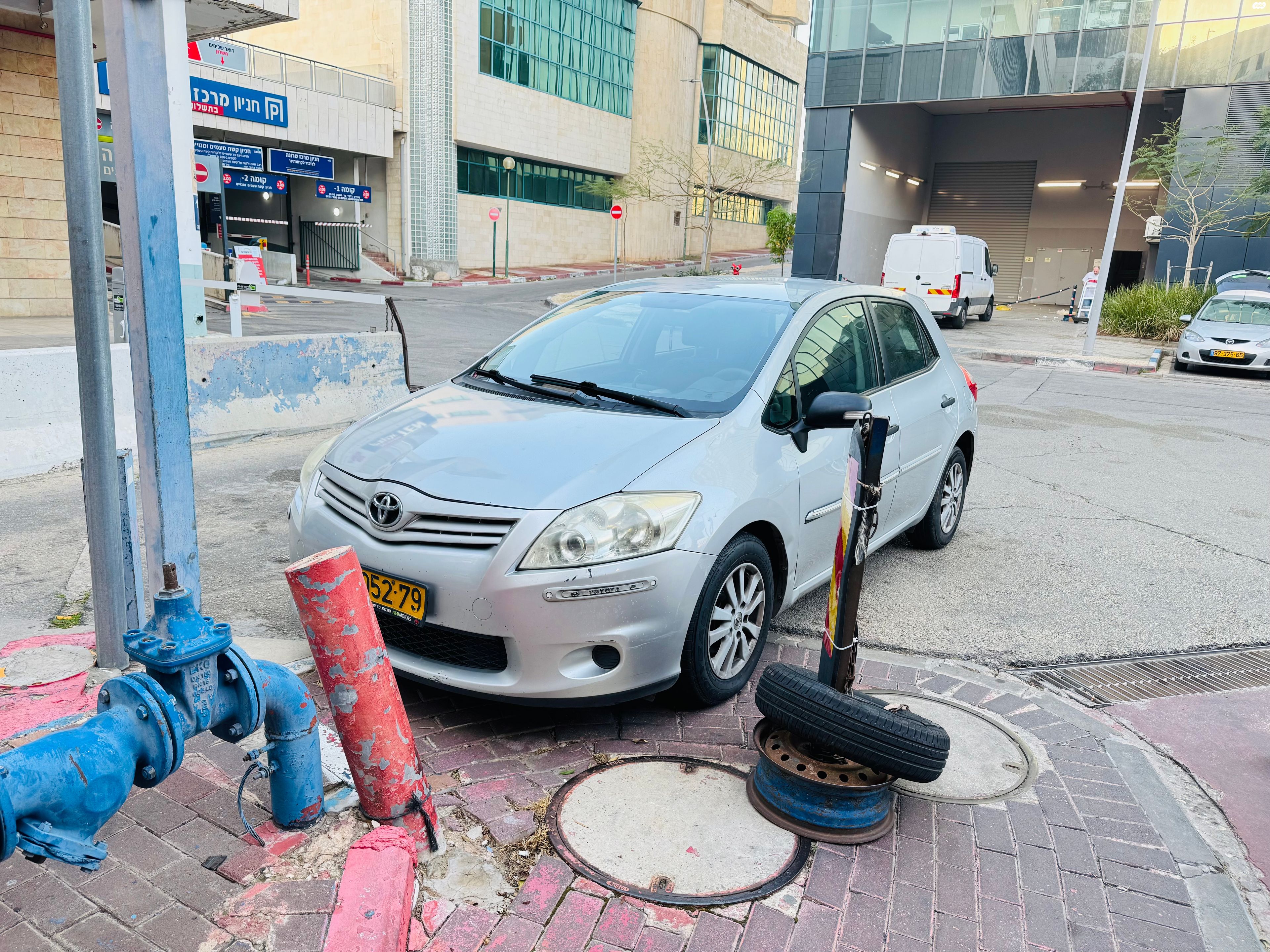 מודעת רכב טויוטה אוריס