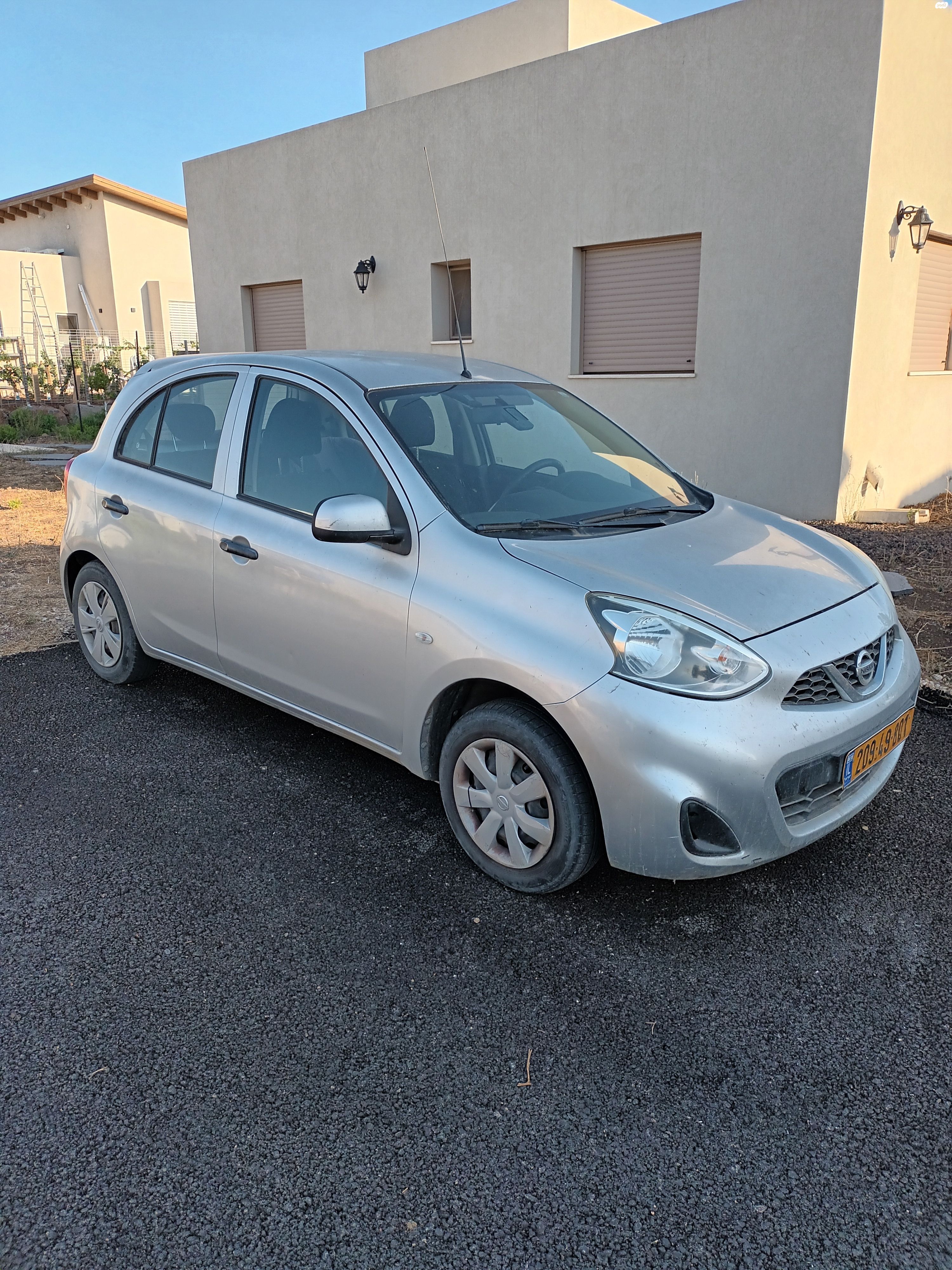 מודעת רכב ניסאן מיקרה