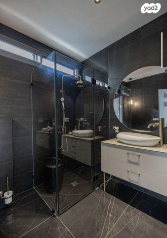 בית פרטי/ קוטג', כרמל 40, אחוזת הנשיא, רחובות