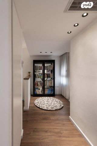 בית פרטי/ קוטג', כרמל 40, אחוזת הנשיא, רחובות