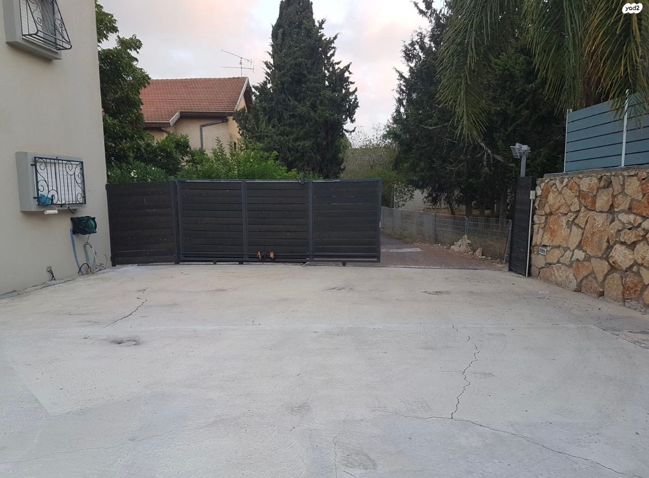 נתיב הכרמים 1