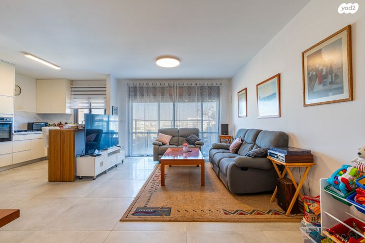 דירה, סביון 9, הפרחים, חריש