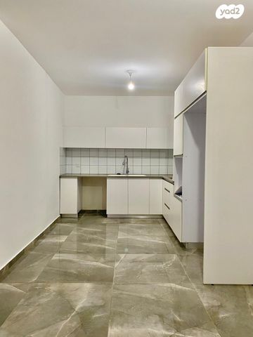 גג/ פנטהאוז, דני מס, המרכז האזרחי, רמלה