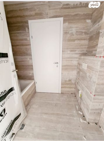 דירה, אסף, חרוזים, רמת גן