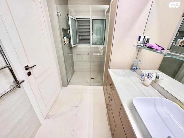 גג/ פנטהאוז, שאול אביגור, אזורי חן, גימל החדשה, תל אביב יפו