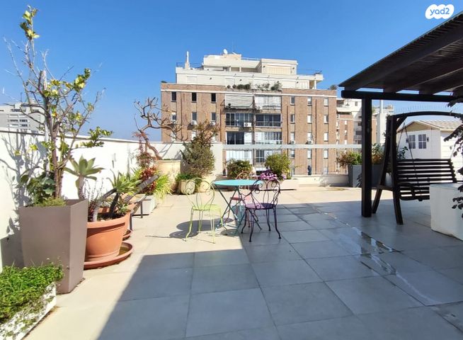 גג/ פנטהאוז, נווה אביבים, תל אביב יפו