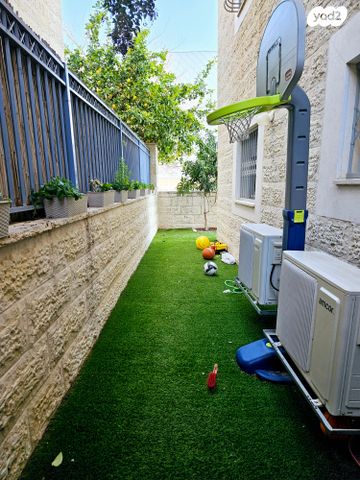 דירת גן, מוריה, מודיעין מכבים רעות