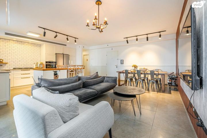 דירה, היובל, אור עקיבא