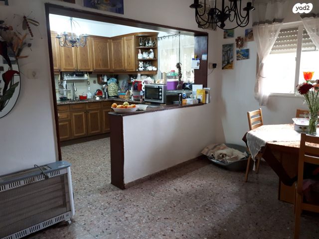 בית פרטי/ קוטג', המשושים 42, קצרין