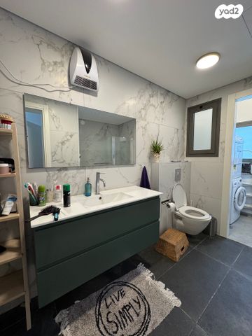 דירה, מתחם גרינברג, הוד השרון