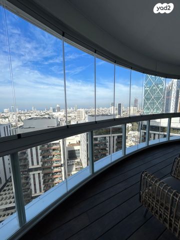 גג/ פנטהאוז, גני שרונה, קרית הממשלה, תל אביב יפו