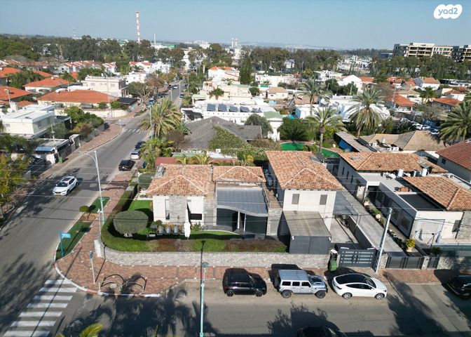 בית פרטי/ קוטג', חוף הכרמל, נווה חיים, חדרה