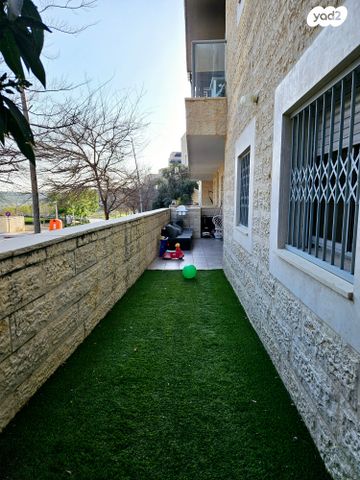 דירת גן, מוריה, מודיעין מכבים רעות