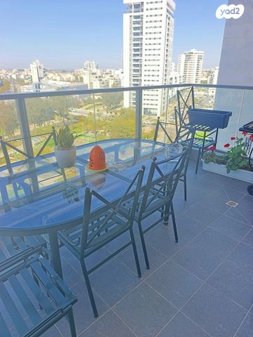 דירה, הנמל, נאות רבין, יבנה