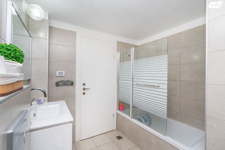 דירה, מור, אור ים, אור עקיבא