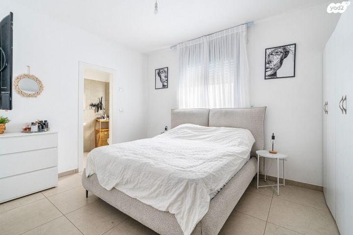 דירה, מור, אור ים, אור עקיבא