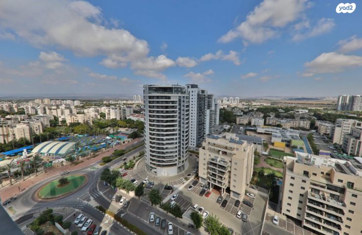 דירה, עפרה חזה, משכנות האומנים, קרית מוצקין