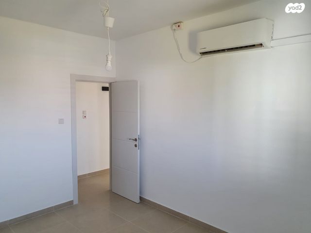 בית פרטי/ קוטג', קק"ל, עמק הנשר, גדרה