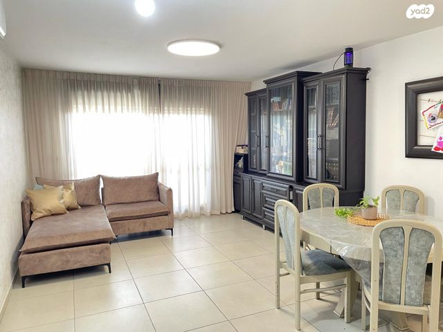 דירה, גפן 53, החורש, חריש