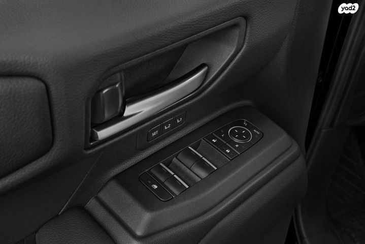 טויוטה לנד קרוזר