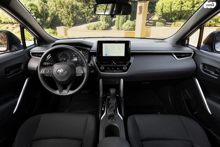 טויוטה קורולה קרוס