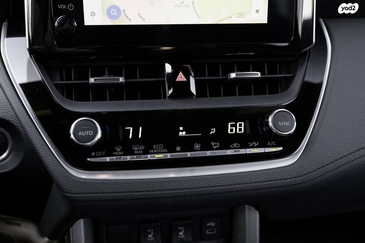 טויוטה קורולה קרוס