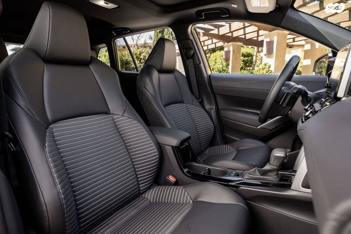 טויוטה קורולה קרוס