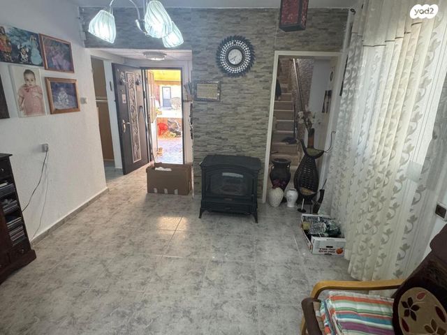 בית פרטי/ קוטג', עין עופרים 12, המעיינות, מצפה רמון