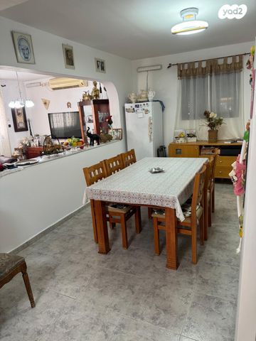 בית פרטי/ קוטג', עין עופרים 12, המעיינות, מצפה רמון