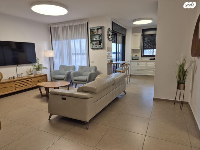 דירה, אפרסמון 11, רובע ט"ז, אשדוד