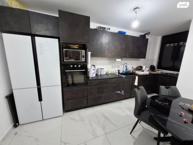 דרך הטייסים 60