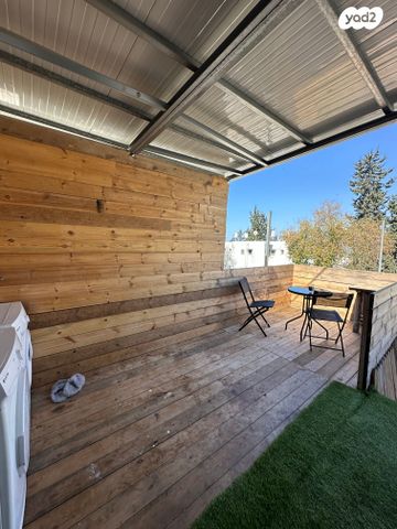 דרך יד לבנים 76