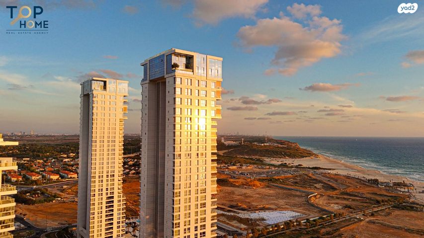 דירה, אהוד מנור, נתניה