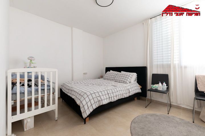 דירה, קרצ'בסקי, רמב"ם, ראשון לציון