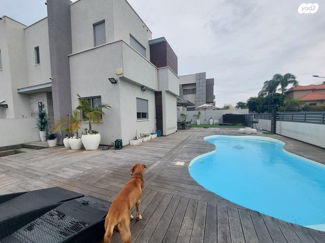 בית פרטי/ קוטג', נאות הפרחים, גן יבנה