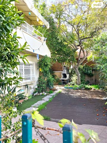 דו משפחתי, שלהבית 6, ויצמן, חדרה