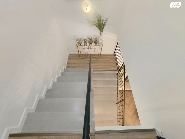 בית פרטי/ קוטג', נאות הפרחים, גן יבנה