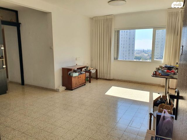 דירה, שדרות גולדה מאיר 30, נתניה