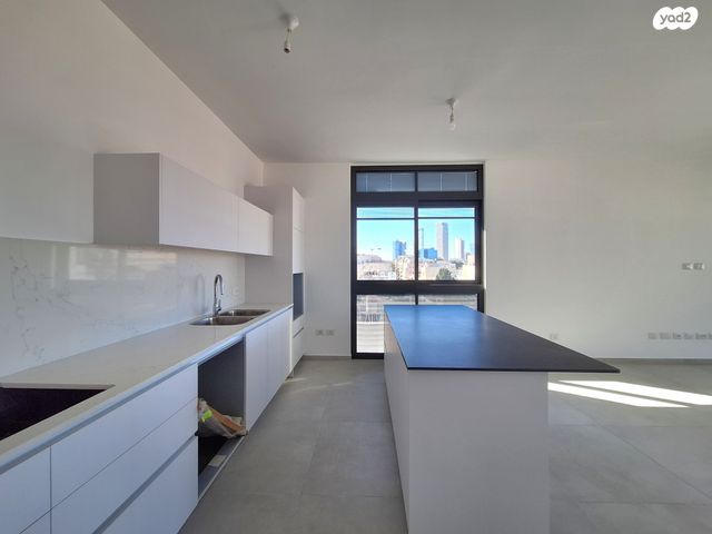 דירה, אחד העם 122, לב תל אביב, לב העיר צפון, תל אביב יפו